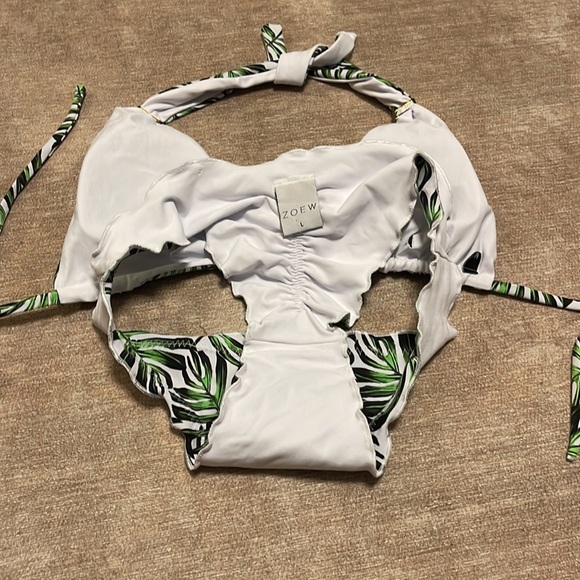 Zoew White Thong Bottom and Triangular Top Tropical Palm Print. Never worn! - Picture 8 of 14
